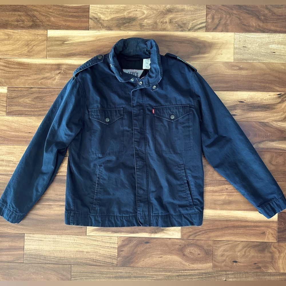 Levi’s Vintage Navy 100% Cotton Utility Jacket size XL